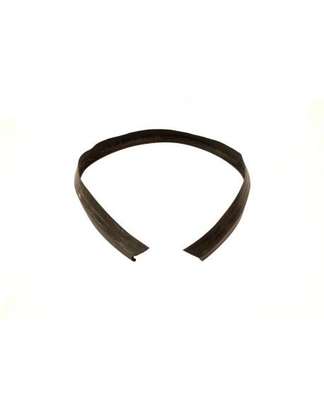 Low trunk hatch gasket